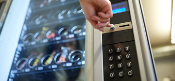 Vending machine: detection of falling goods